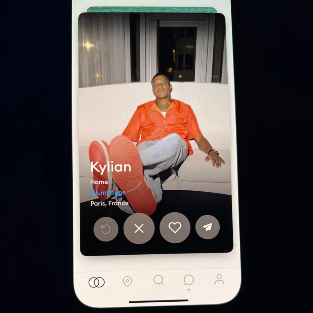 Kylian-mbappe-Raya-Dating-app-celebrities